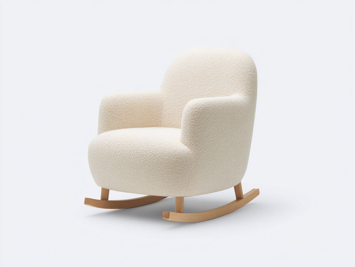 Mecedoras tapizadas 80 x 88 x 90 cm - blanco crema y madera natural - respaldo redondeado con patines curvos